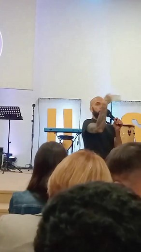 240K views · 10K reactions |  ¡GIRO RADICAL DE DANI ALVES! ✝️ Luego de su problema con la justicia, el ex futbolista del Barça ha encontrado refugio en la fe cristiana para convertirse en predicador.  Vía X chacon2178 | Telemundo Deportes | Facebook