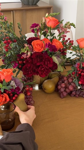 Shop for the perfect farm-fresh flowers to thank your host, order now and avoid that last-minute stress! 💐 | The Bouqs Company