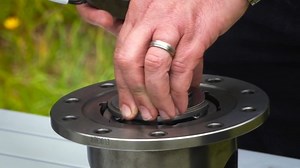 84 reactions | With so many differential lockers on the market it’s good to understand the differences 樂 Check out the video for comparison, maintenance and installation info  You still have time to use the great Air Locker offer➤ https://arbeurope.com/more-traction-for-less/ • BUY ONE ARB AIR LOCKER & GET A FREE ARB AIR LOCKER ACTIVATION SYSTEM (CKSA12) • BUY TWO ARB AIR LOCKERS & GET A FREE ARB HIGH OUTPUT ON-BOARD AIR COMPRESSOR (CKMA12) | ARB 4x4 Accessories Europe | Facebook