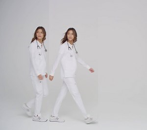 5K views · 40 reactions | Two Words: White Scrubs. #wearFIGS https://www.wearfigs.com/collections/white-collection | FIGS | Facebook