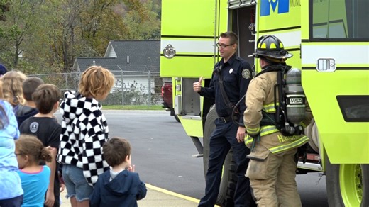 Mountainview Elementary hosts touch-a-truck day for students