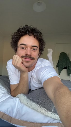 Oliver Mills (@olivermillsn)’s videos with original sound - Through Fin