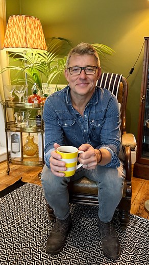 After the difficult news of the last few days, I thought I’d have a look back at the summer and remind myself of how much I’ve have to be grateful for. The Summer was a beaut- and an absolute blur ☀️🌧️🍷 From the Lions tour in Sydney to Annie’s 50th at Agatha Christie’s house, training at Leeds Castle, filming Tipping Point, and a trip to the NTAs - it’s been non-stop. So many special moments, made even better with the whole gang together. Feeling very grateful for all these amazing memories -