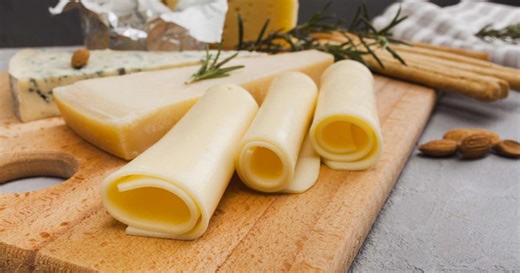 Queijo muçarela ou prato? Qual é mais saudável?