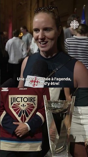 La Victoire signe le Livre d'or de Montréal #shorts #pwhl