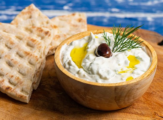 Authentic Greek Tzatziki sauce recipe (With Video)