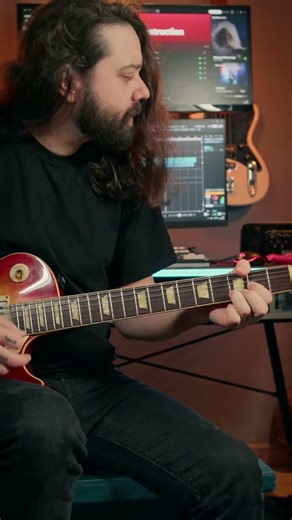GUNS N' ROSES - Welcome To The Jungle Intro Riff