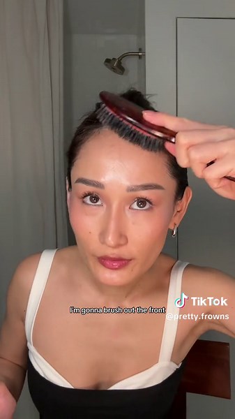 3-Minute French Twist Hairstyle Tutorial