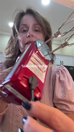 Kitchen Aid hand mixers are high quality and once you see the difference you can’t go back to cheap brands #kitchenaid #kitchenupgrades #kitchenappliance #qvc #handmixer