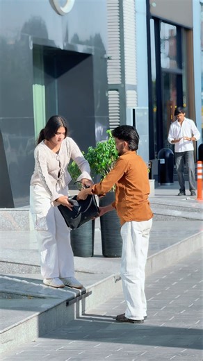 Respect girls ❤️🥰🫶🏻 #viralvideo #desi #respect #girls #farmer #gav #village #viral #trending