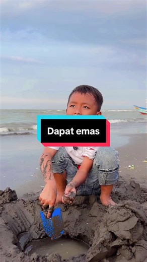 Dapat Emas Dalam Pasir: Mencari Harta Terpendam