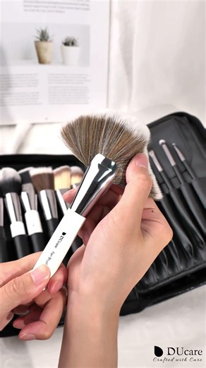 A chic black makeup bag that keeps every brush perfectly organized 🖤