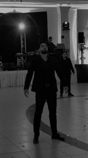 Zeybek: Geleneksel Türk Düğünlerinin İhtişamı