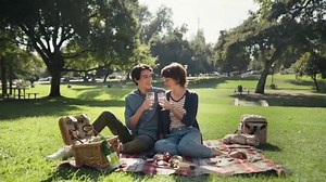 Priceline.com TV Spot, 'Flying Love Birds' Featuring Kaley Cuoco