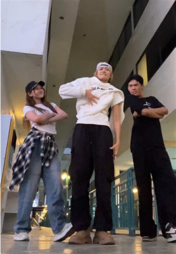 Dance Challenge with Unique and Vivivianrose