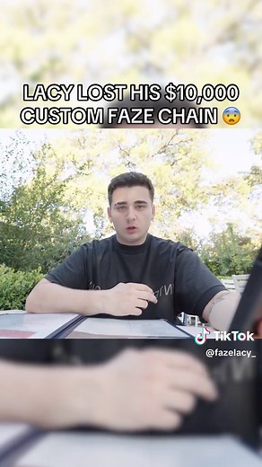 Lacy Loses $10,000 Custom FaZe Chain | Twitch Clip