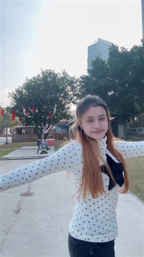 AI Tripod for Solo Content Creators: Hands-Free Shooting