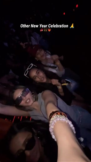 chal kudiye chal ho tyar || girl boy new year celebration | chote chote peg honey singh |dil tote ho