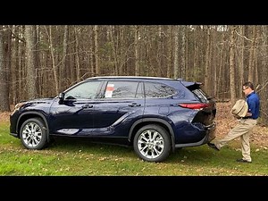 How to Use Foot Activated Liftgate in 2020 Highlander - Easy Demo!