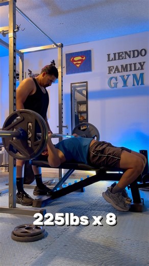 Light Bench Press workout! #benchpress #chestworkout #powerlifting #strength #consistency