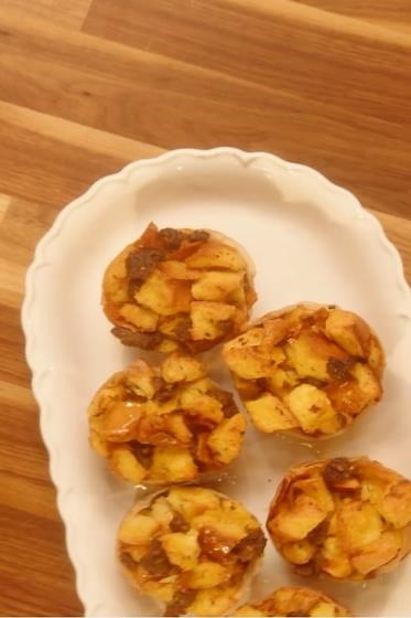 Challah stuffing muffins with sausage and herbs