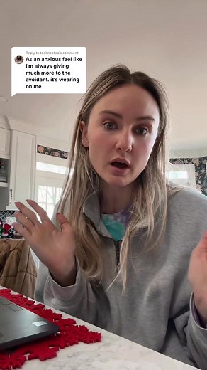 Replying to @toekneetea just some Monday morning thoughts 💭 #dating #anxiousattachment #avoidant #avoidantattachment #anxious #anxiousavoidanttrap #alignment #attachmenttheory #compatibility #communication #relationships