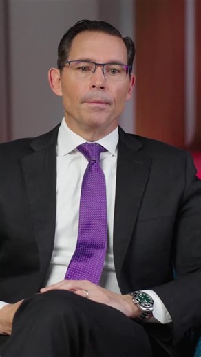 8.9K views · 58 reactions | Today’s stock market and economy have similarities with the 1990s, but there are important differences, notes Vanguard Global Chief Economist Joe Davis, Ph.D. Dive into our 2025 economic and market outlook for more insights: https://vgi.vg/3PbRflF #VanguardInsights #EconomicOutlook #VEMO | Vanguard | Facebook