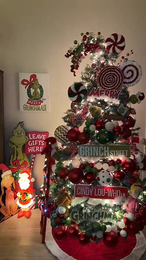 Grinchmas 2025 living room decor 🎄 | Jack Skellington Lovers