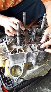 How to install a crank case on a Honda motorbike [ 4K ] . . . . . . . . . #mechanic #automotive #motorbike #motorcycle #engine #repair #diy #england #london #manchester #Liverpool #leeds #denmark #stockholm #sweden #florida #newyork #miami #usa #spain #madrid #barcelona #netherlands #australia #virals #fypシ゚ | Aeon