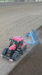 Ploughing on-land with our semi mounted Diamant 16 plough 🚜💨💙 #farming #lemken #lemken1780 #ploughing | LEMKEN