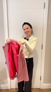 🧥Jacket & Coat Etiquette! When someone comes into your home or office, it’s polite to offer to take their coat and hang it. There IS a right and a wrong way to take the coat before you hang it though 👀 Find out here 👆 #host #party #festive #etiqueta #etiquette #manners #mindyourmanners | Beaumont Etiquette LLC