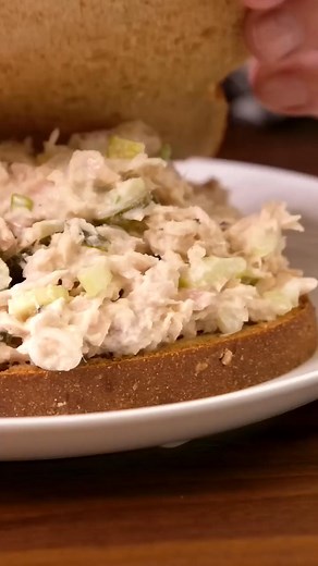 This is how we make our favorite tuna salad at home  The recipe is quick, simple and tastes great. You don’t need lots of ingredients to make amazing tuna salad. Click the link in our bio for the full recipe! #inspiredtaste #tunasalad #tunasandwich #lunchrecipes #easyrecipes #foodvideos #cookingvideos | Inspired Tastez | Facebook
