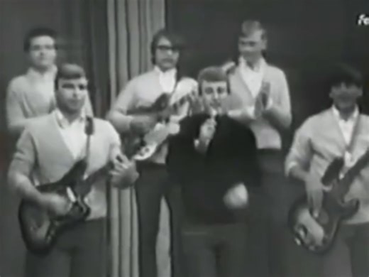 Tommy James & The Shondells - Hanky Panky ... 🎧 Watch full this song: https://goodies.oldiesclassic.org/tommy-james-the-shondells-hanky-panky?utm_source=facebook&utm_medium=reel&utm_campaign=topoldieshits | Top Oldies Hits