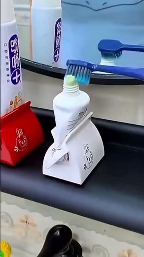 No More Wasted Toothpaste! Amazing Squeezer Tool