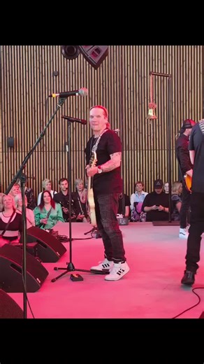 kessekene (@marevares)’s videos with Nagu Esimene Kord (Live) - Terminaator