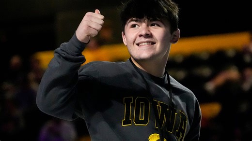Iowa wrestling: Top 2026 prospect Bo Bassett rescinds commitment to Hawkeyes