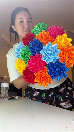 How to Shape a Dahlia Flower Bouquet Tutorial with Ribbon