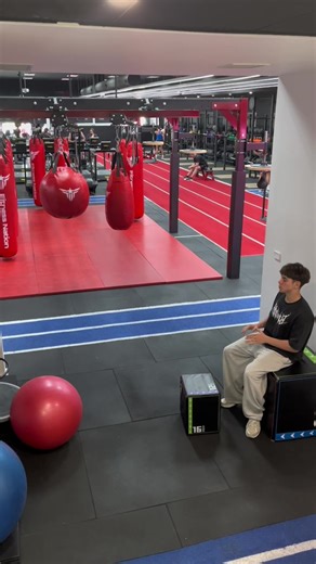 Funny Gym Skit: Losing the Plot with Brock and Oliver