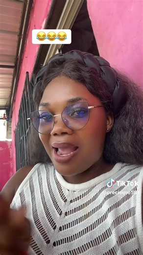 Rachida Keni Prescieuse Ma petite sœur, il faut citer les noms. Pardon, nous voulons vérifier quelque chose. | Mahal Kouaho