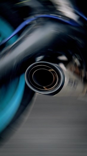 Our Biggest Sale is LIVE! Get 15% OFF the ultimate riding upgrade. ⚫🔥 Meet the CHIGEE AIO-6 LTE/MAX, your all-in-one smart riding companion—now at its best price of the year. Experience the stunning 6-inch, 2,300-nit display that stays clear in full sun, backed by IP69K protection. Seamlessly run Apple CarPlay, Android Auto, and the next-gen CG OS 2. Customize your setup with optional quick-release mounts, high-frame-rate dash-cams, and 4G for live tracking and anti-theft SOS. It’s unmatched vi