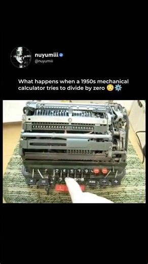 This 1950s Mechanical Calculator Gets Stuck in an Infinite Loop 😳