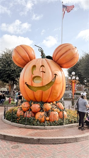 Jillian Harris on Instagram: "@justinpasutto are still undecided on what we want to do for a honeymoon… And after the wedding, it took us a while to come down from what was probably the most incredible week of our lives. As we prepare for Justin’s ankle replacement surgery… We started realizing that we hadn’t travelled for a while, and it might be a while before we can travel as we wait for him to heal…. On top of that, the kids, have had a lot of change to their routine this school year… And we