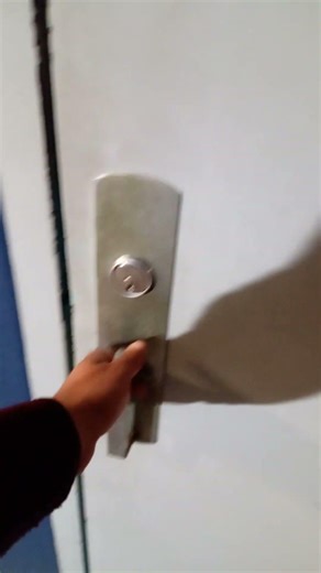 Wait'n on the locker rm doors 2 open so I can shower & start my day, up since 5am, it's 6:40 already