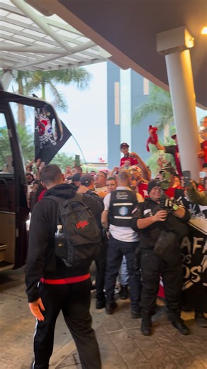 Esperando el partido de la Liga Deportiva Alajuelense
