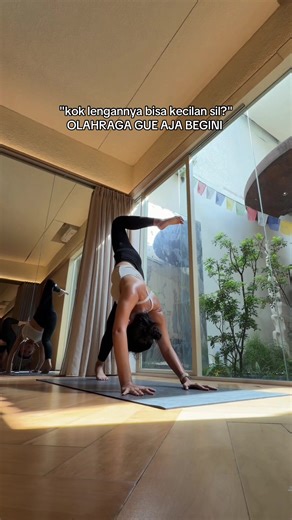 Kecilkan Lengan dengan Chaturanga dalam Olahraga