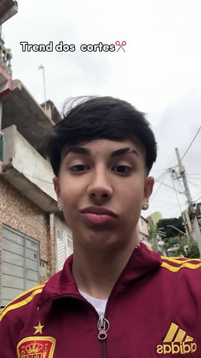 Tendência de Cortes de Cabelo: Moicanos, Jit Fade e Luzes! 🪒