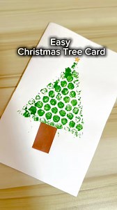 Bubble wrap isn’t just for packing boxes—it makes the perfect painting tool too! Cut a triangle shape from bubble wrap (don’t pop the bubbles!), paint it green, and stamp it onto paper to create a fun, textured Christmas tree. A simple, creative, and kid-friendly art activity that brings holiday fun to life! ✨ #fblifestyle #artsandcrafts #ChristmasActivities #kidsactivities | Mama and Kelly