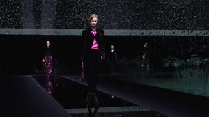 Gara-Gara Wabah Corona, Show Armani di Milan Fashion Week 2020 Berjalan Tanpa Penonton