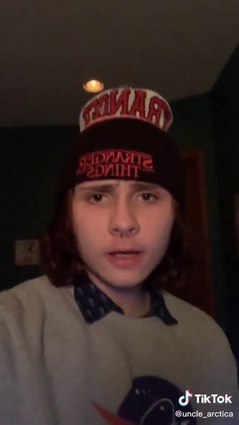 How to Bake an Animal Crossing Birthday Cake in ACNH