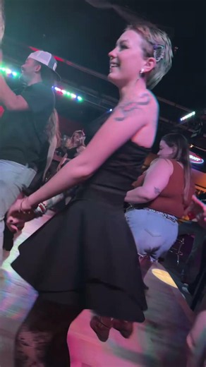 CowGirls Dance part 847